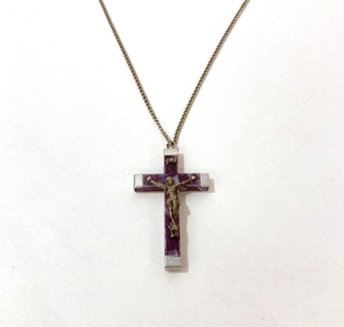 [FRANCE]70s Jesus crucifix cross purple necklace.