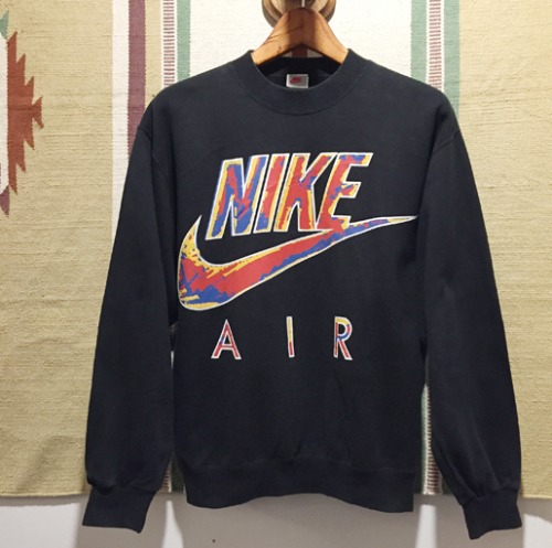 90s NIKE logo printing sweatshirt.