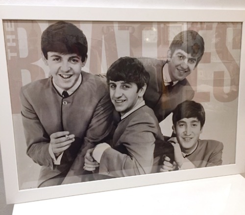 [U.S.A]90s apple “The Beatles” 비틀즈 1964 tour original poster frame.
