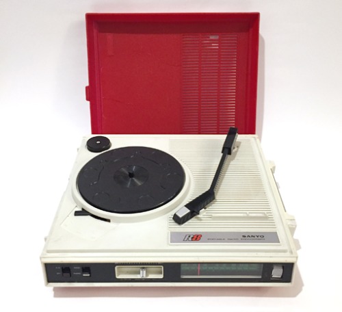 [JAPAN]80s SANYO MODEL R-8 라디오 겸용 portable player.
